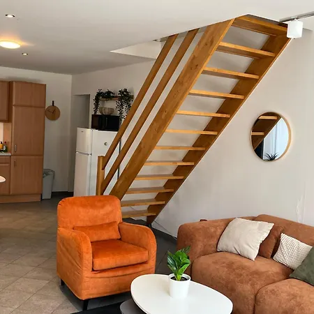 Apartment The 8th *