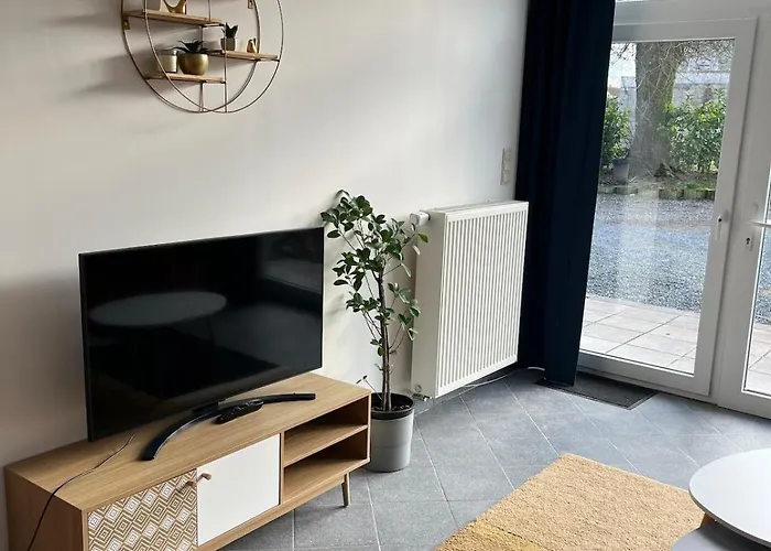 The 8th Apartment Léglise